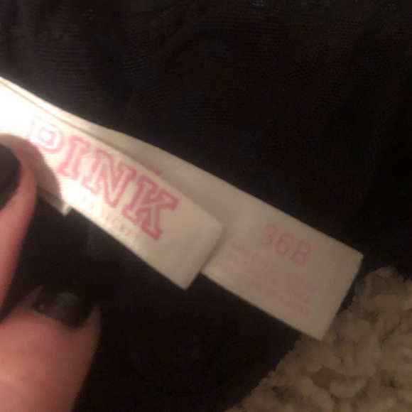 2 Victoria’s Secret PINK front closure bras - Picture 5 of 5